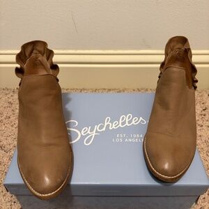 Seychelles Renowned Bootie with Ruffled Edge